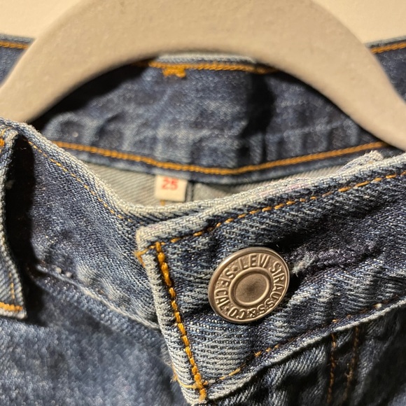 Levi’s Denim Mini Skirt - Picture 4 of 4